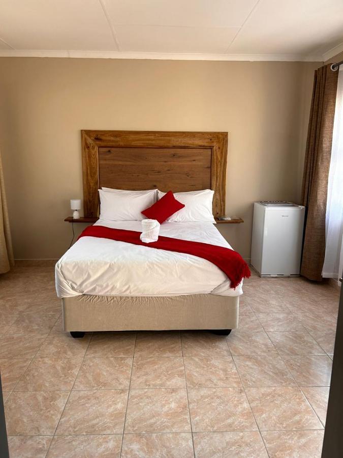 The Botanical Gardens Hotel Rundu Exterior photo