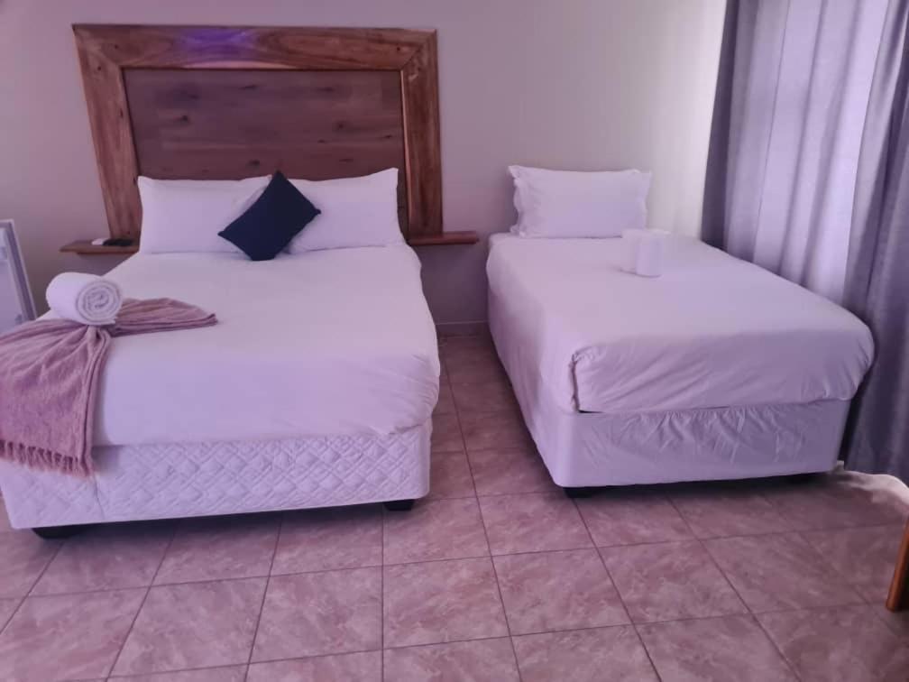 The Botanical Gardens Hotel Rundu Exterior photo